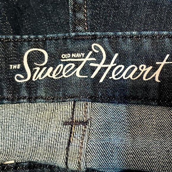 EUC ~ Old Navy's The Sweetheart Straight Leg Jean in Darkwash Blue (Size 16) - Picture 5 of 5